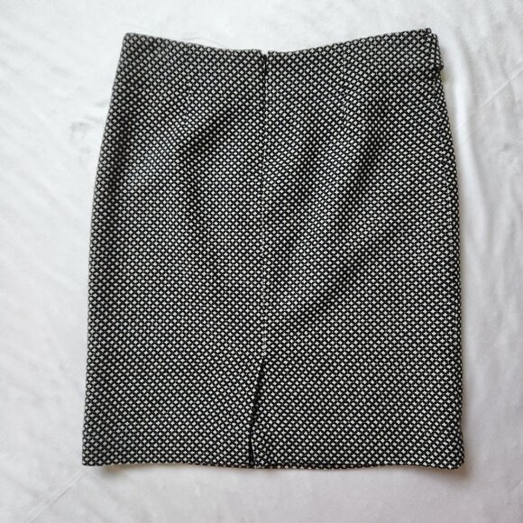 Banana Republic Tweed Skirt - Black & White - Size 4 - Picture 7 of 8